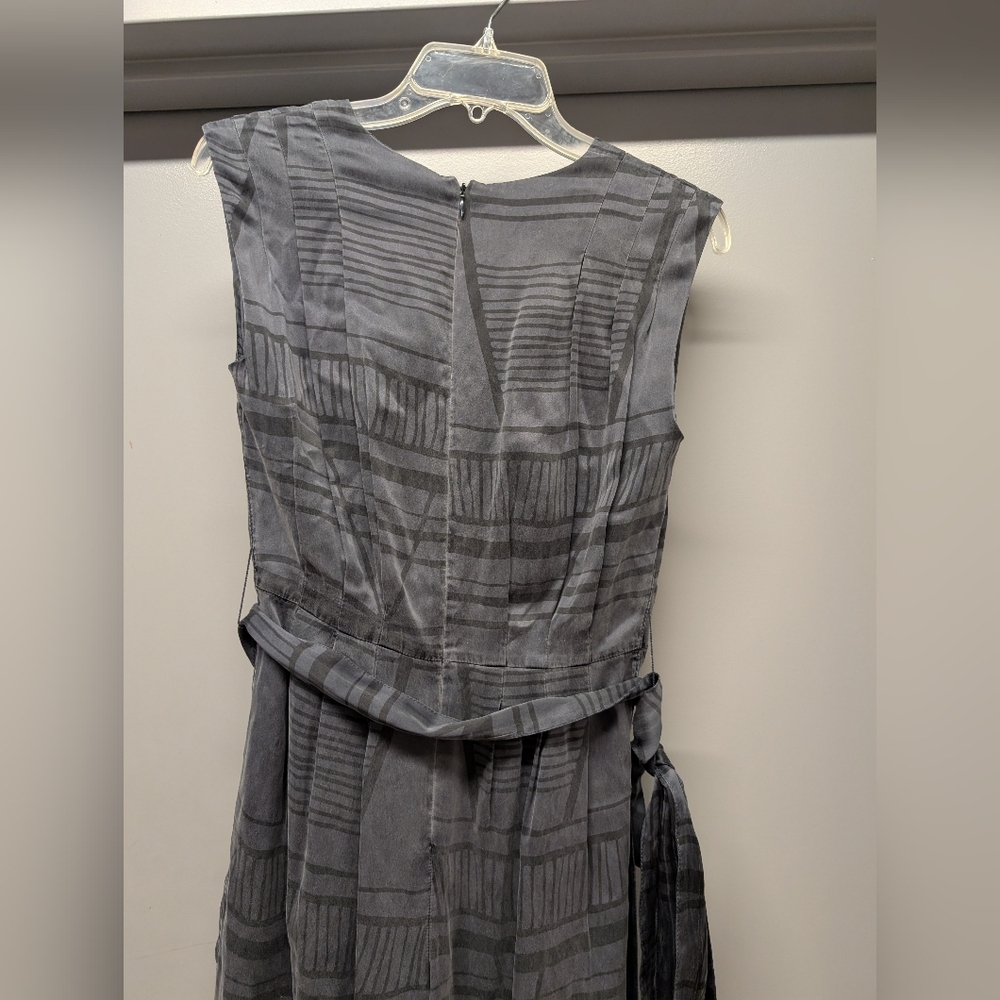 Club Monaco Elegant Gray Sleeveless Dress - Picture 4 of 4